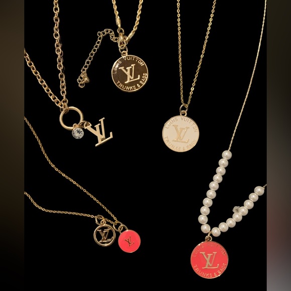 LV Charm Jewelry 💎 - Picture 1 of 3